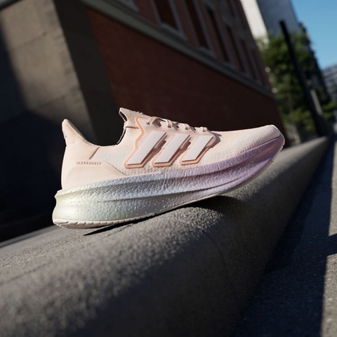 Giày chạy bộ adidas Ultraboost 5 Nữ - JH9051