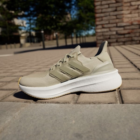Giày chạy bộ adidas Ultraboost 5 Nữ - ID8851