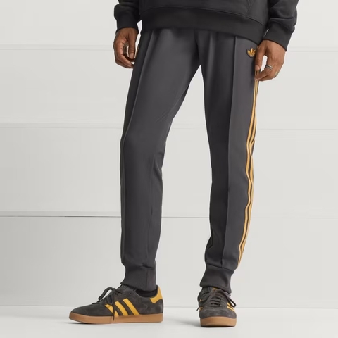 Quần nỉ bóng đá adidas Manchester United Terrace Icons Nam - JN2815