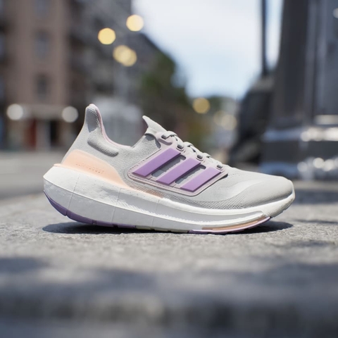 Giày chạy bộ nữ adidas ULTRABOOST LIGHT - IE1762