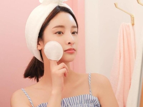 Thực hư về việc dùng kem chống nắng không tẩy trang 