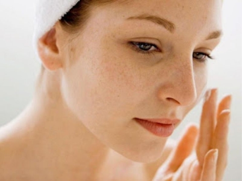 Đừng điều trị nám nếu không dùng kem chống nắng