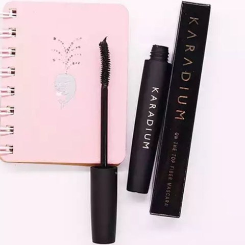 CHẢI MI SIÊU DÀY KARADIUM ON THE TOP FIBER MASCARA