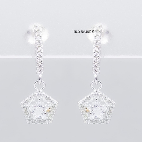 Bông Tai Bạc Nữ Kiểu Nụ S925 Hình Ngũ Giác Có Dải Đá Lấp Lánh H2410240070