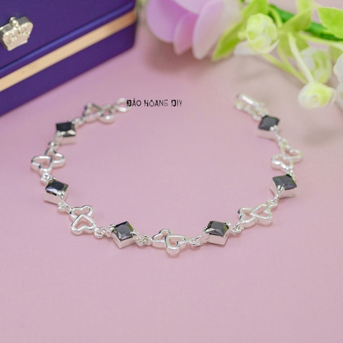 Lắc Tay Bạc Nữ Đá Đen Hình Thoi Nổi Bật Sang Trọng L2410130024