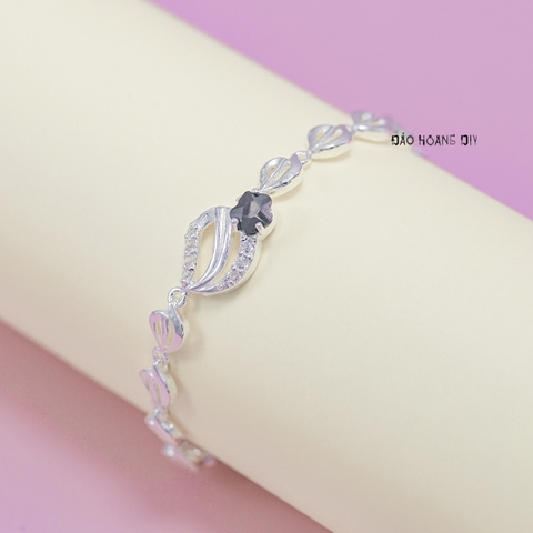 Lắc Tay Bạc Nữ Hình Chiếc Lá Đá Đen Hình Bông Hoa 5 Cánh Tinh Tế L2410130025