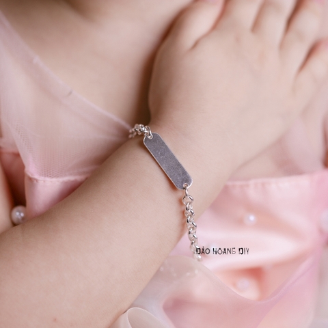 Lắc Tay Bạc Trẻ Em S999 Mặt Chữ Nhật Khắc Tên Theo Yêu Cầu L2410150083
