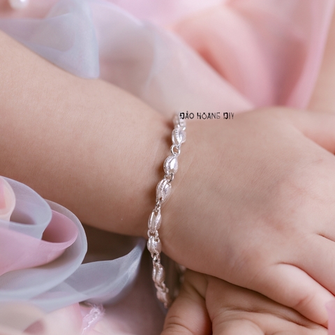 Lắc Tay Bạc Trẻ Em Hình Chiếc Lá 2 Mặt Dễ Thương L2410150076