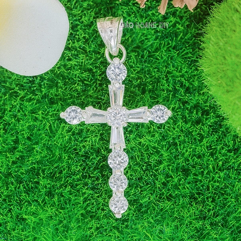 Mặt Dây Chuyền Bạc Nữ Tượng Thánh Giá Không Có Tượng Chúa Giêsu Đính Đá Lấp Lánh  M2412170010