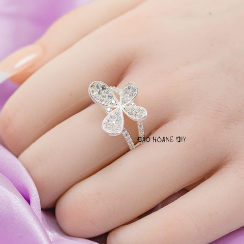 Nhẫn Bạc Nữ Hình Cánh Bướm Nhẹ Nhàng Bay Bổng N2412110016
