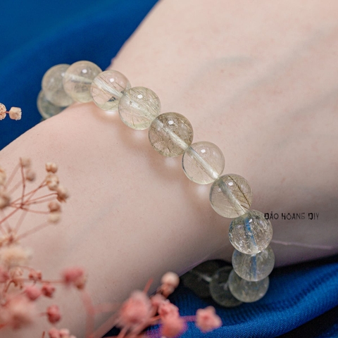 Vòng Đá Thạch Anh Trắng Tóc Vàng 10 Ly V2411060011