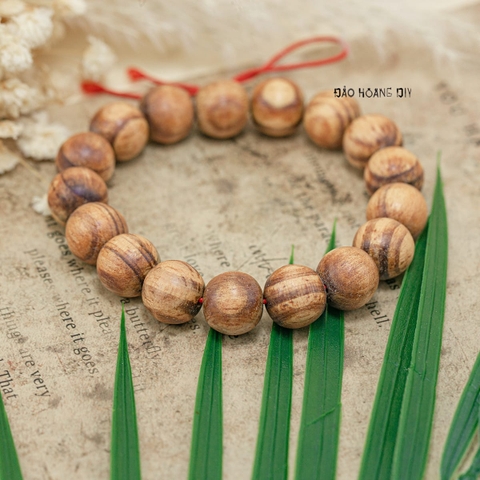 Vòng Tay Gỗ Huyết Long Kích Thước 12.5 Ly V2411060050
