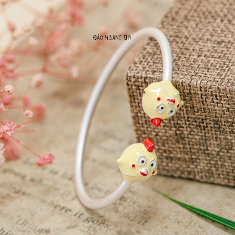 Vòng tay trẻ em mặt vòng hình chú gà con đáng yêu V2409110030