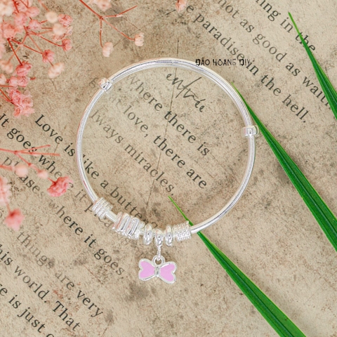 Vòng tay bé gái thiết kế charm nơ hồng xinh xắn V2409110026