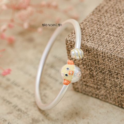 vòng tay bạc trẻ em mặt vòng hình gà con và trứng dễ thương V2409110032