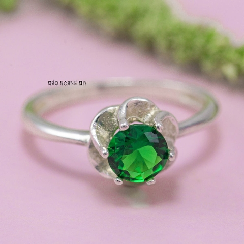 Nhẫn Bạc Nữ Phong Thủy Đá Xanh Ngọc N2409050022