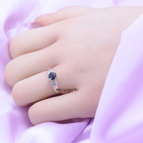Nhẫn Bạc Nữ Phong Thủy Đá Đen N2409040123