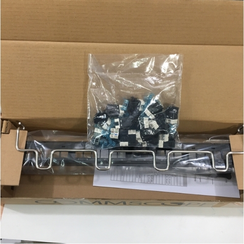 Thanh Trung Chuyển Đấu Nối Commscope AMP 760237040 24 Port Patch Panel Cat5E UTP 1U CPP-UDDM-SL-1U-24