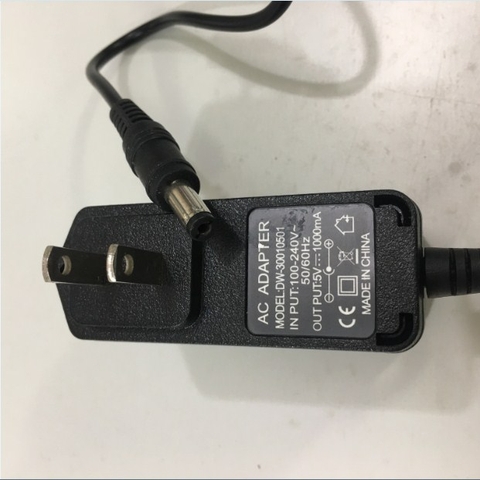 Bộ Chuyển Đổi Nguồn Adapter 5V 1A DTECH DW-30010501 For Bộ Chia Tín Hiệu DETCH Connector Size 5.5mm x 2.1mm
