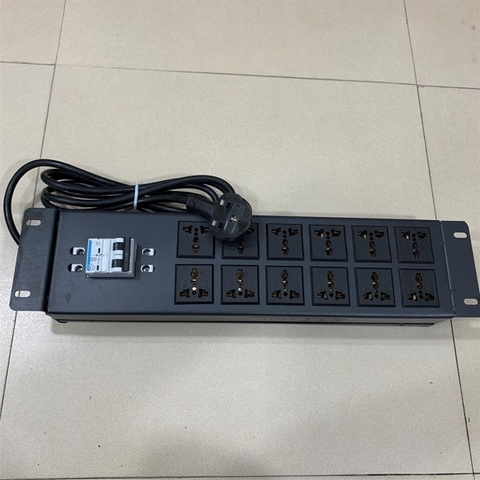 Thanh Phân Phối Nguồn Điện PDU 2U Rack Universal 12 Way UK Outlet Có MCB Công Suất Max 20A to UK Plug BS1363 Power Cord 3x1.5mm² Length 3M