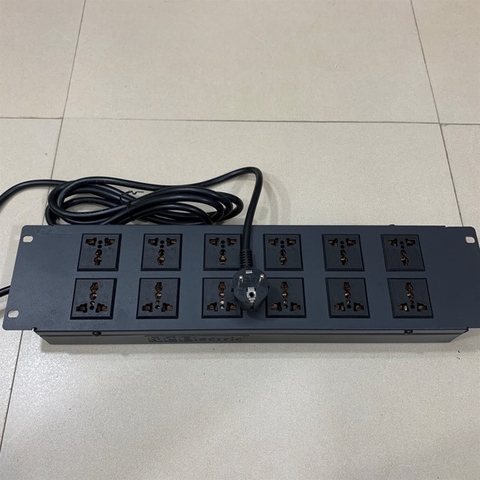 Thanh Nguồn Điện PDU 2U Rack Universal 12 Way UK Outlet Công Suất Max 16A to Schuko Plug Power Cord Length 3x1.5mm² Length 2.5M