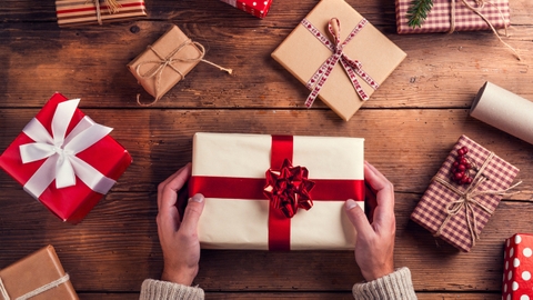 5 món quà tặng 20/10 ý nghĩa 100% phụ nữ đều muốn nhận