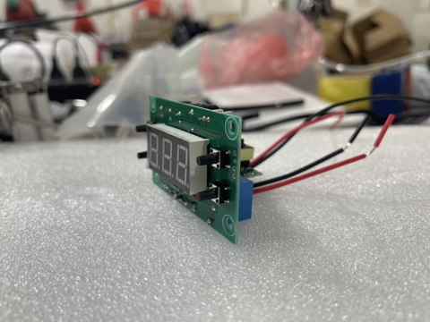 Điều khiển nhiệt độ XH-W1308X có cấp nguồn 12Volt