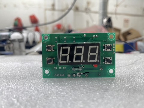 Điều khiển nhiệt độ XH-W1308X có cấp nguồn 12Volt