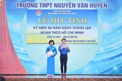trường THPT Nguyễn Văn Huyên -