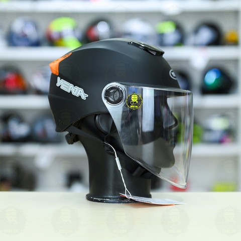 Mũ 1/2 Yema Có Kính Chắn FREESIZE - Đen Mờ