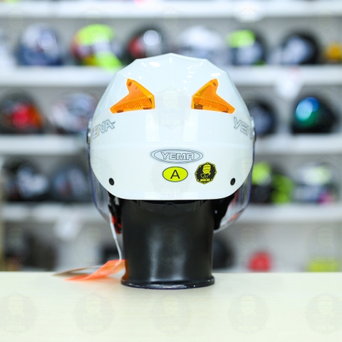 Mũ 1/2 Yema Có Kính Chắn FREESIZE - Trắng Bóng