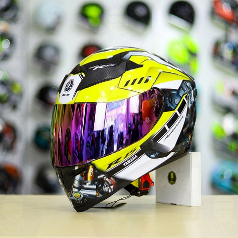 Mũ Royal M138b Đen Bóng + Tặng Dán Tem Decal Yamaha R15 Vàng FREESHIP