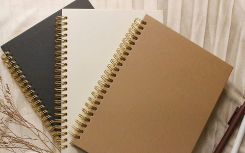 Sổ tay còng A4: Không gian ghi chú rộng rãi, 200 trang chất lượng cao