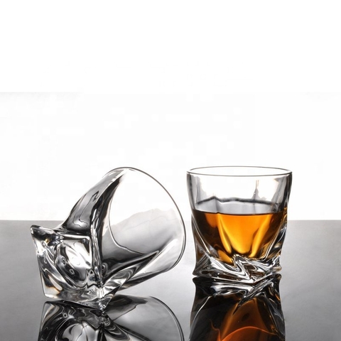 Rượu Whisky là gì? Tìm hiểu về loại rượu này