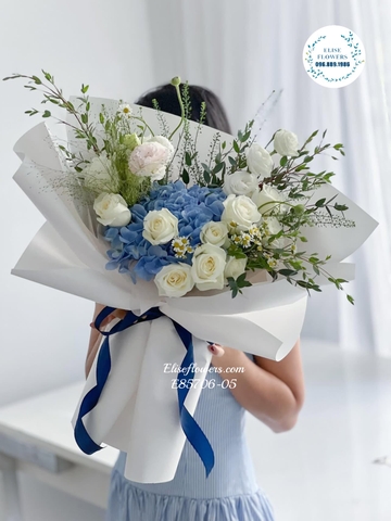 Bó hoa cẩm tú cầu xanh blue nhỏ xinh tặng tốt nghiệp. Hoa cẩm tú cầu tốt nghiệp Hà Nội