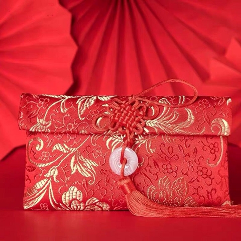 Túi gấm đỏ dây treo đựng tiền lì xì