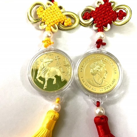 Dây Treo Phong Thủy Đồng Xu Úc Hình Con Trâu Vàng