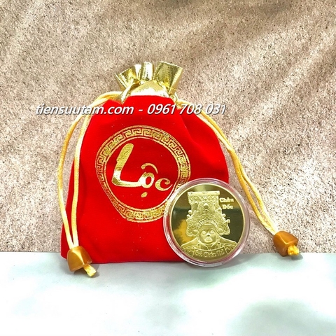 Túi Lộc Xu Bà Chúa Xứ Châu Đốc Vàng Có Đế Trưng Bày