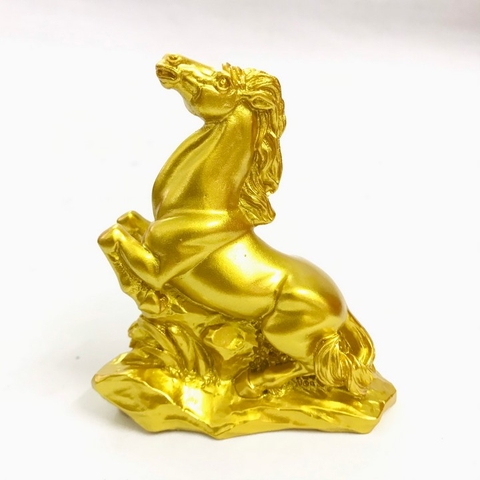 Tượng Con Ngựa Vàng