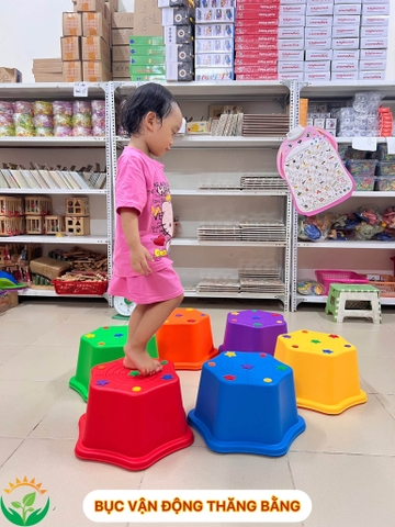 Bục bước đi cảm giác
