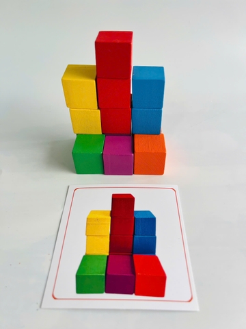 Xếp 30 khối gỗ kèm thẻ tranh