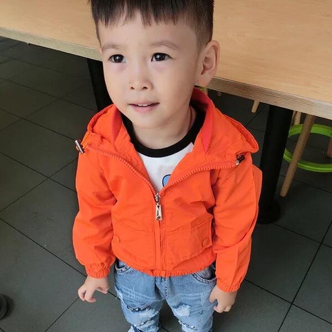 Khoác gió màu cam liền mũ