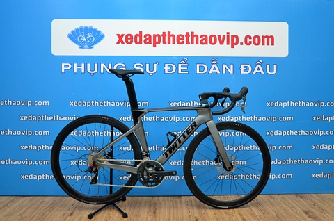 Xe Đạp Đua TWITTER R5 RS-24 bản VIP Nhất: Khung+Càng+Cọc yên = Carbon, Tay lái Carbon Đầu cá mập, Group RETROSPEC 2x12 tốc độ, full Phanh đĩa dầu. RẺ KHÔNG LỐI THOÁT