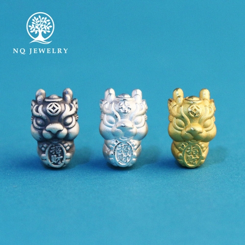 Charm bạc xỏ ngang rồng