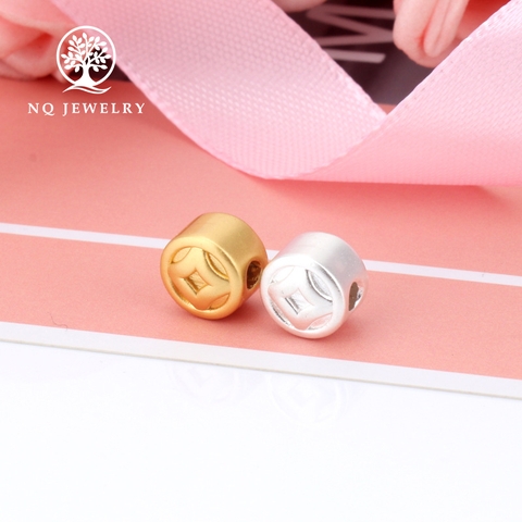 Charm bạc hình đồng tiền xỏ ngang mạ vàng