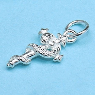 Charm bạc hình thánh giá và con rắn treo