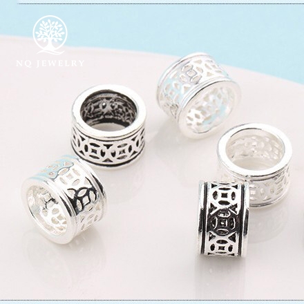 Charm bạc chặn hình đồng tiền