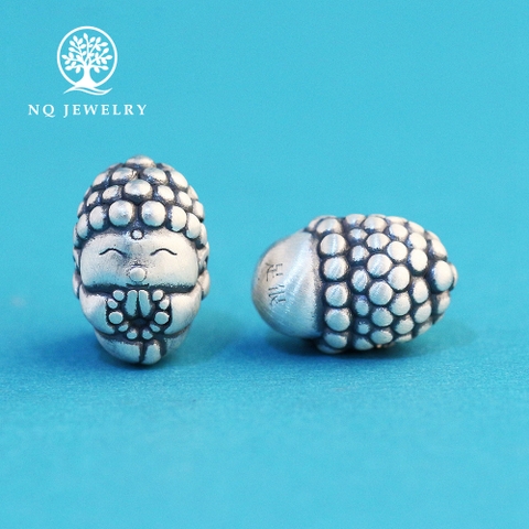 Charm bạc hình tượng phật xỏ ngang