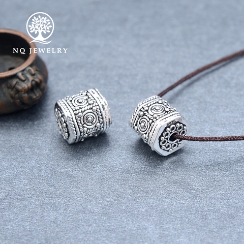 Charm chặn hạt đa giác hoa văn