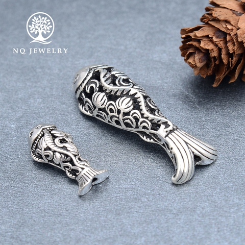 Charm bạc cá xinh xắn xỏ ngang